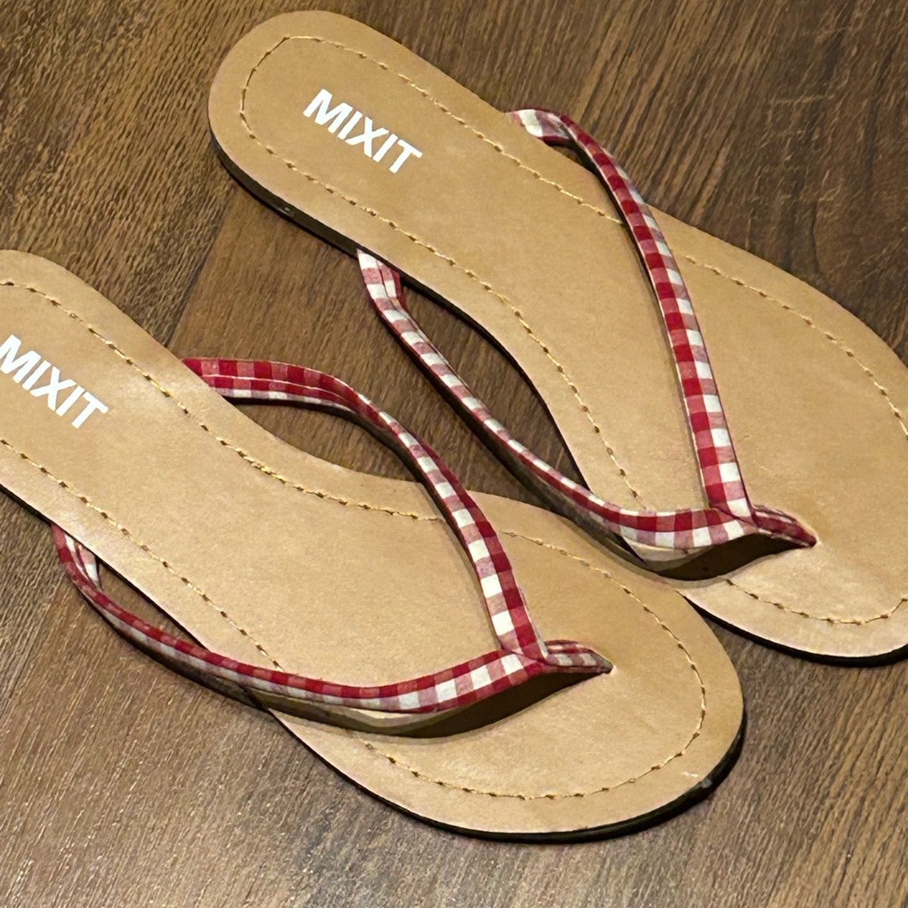 MIXIT red gingham check  flip flops size 6